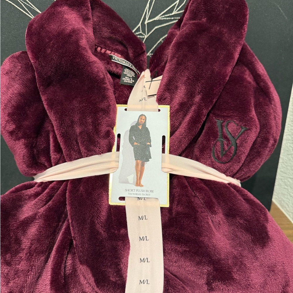 Victoria's Secret Plush Robe in Burgundy